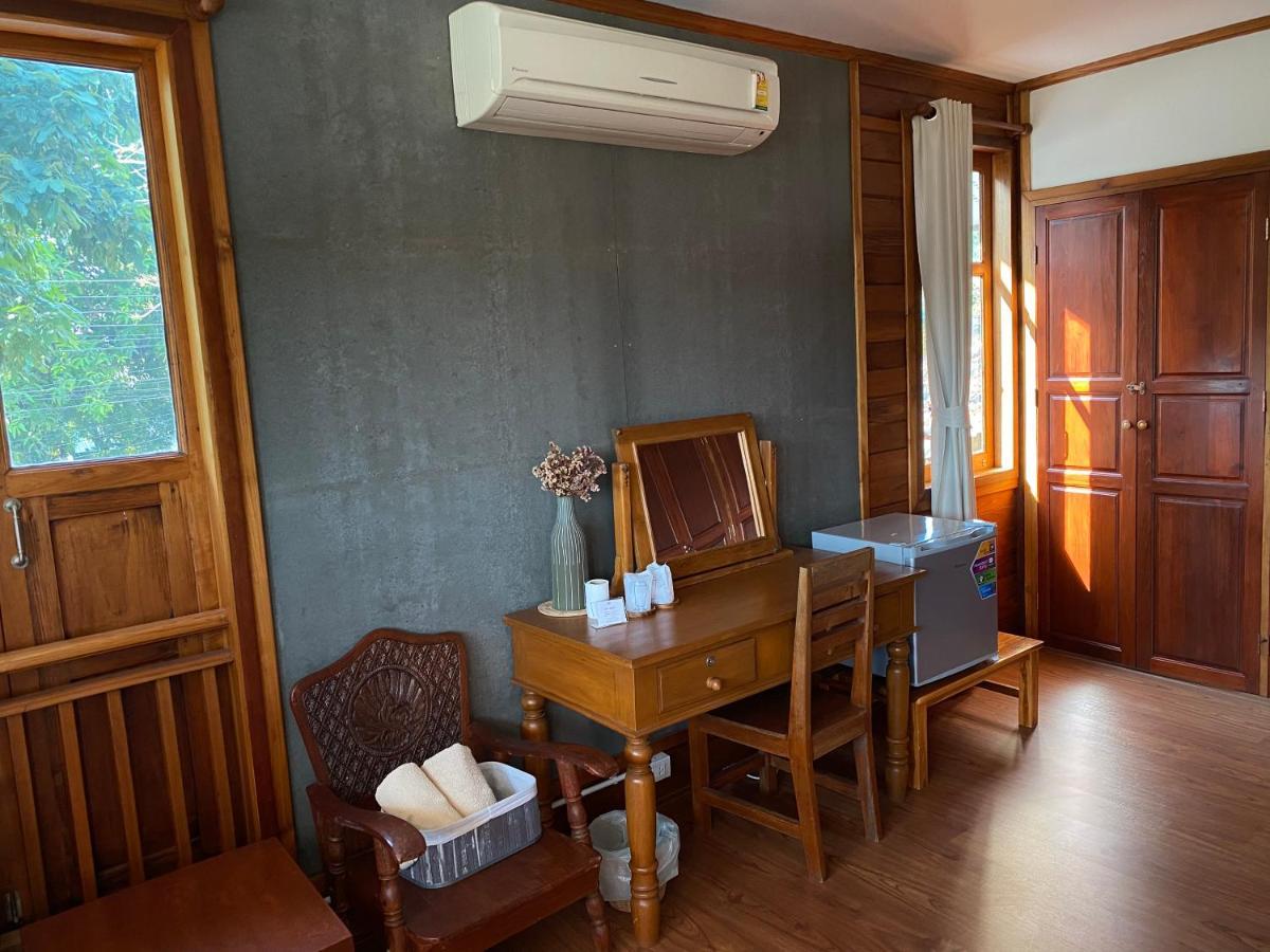 Tha Ma-O Bouteak Homestay - Self Check-In Lampang Exterior photo